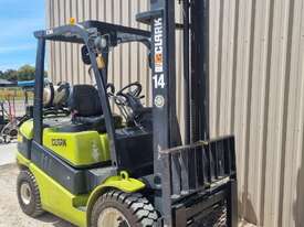 2013 Clark 3T LPG Forklift - picture0' - Click to enlarge