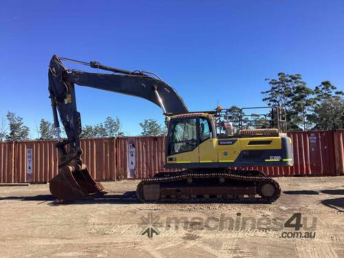 Volvo EC300DL Excavator