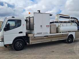 Mitsubishi Canter - picture2' - Click to enlarge