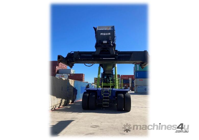 2019 RS65 Omega Reach Stacker - Hire