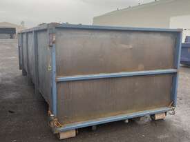 Hook bin 15 cubic meter - picture0' - Click to enlarge