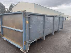 Hook bin 15 cubic meter - picture1' - Click to enlarge