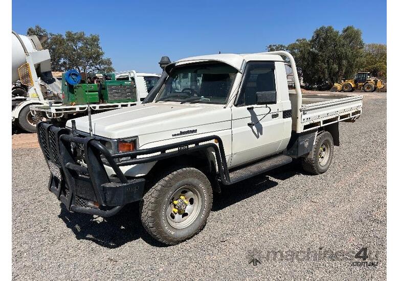 Buy Used 2003 Toyota 2003 TOYOTA LANDCRUISER UTE Utes in , - Listed on ...