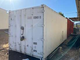 20' SHIPPING CONTAINER - picture1' - Click to enlarge