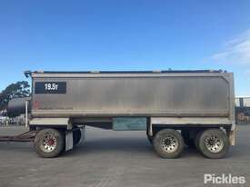 2003 Muscat Tri Axle Dog Trailer - picture1' - Click to enlarge