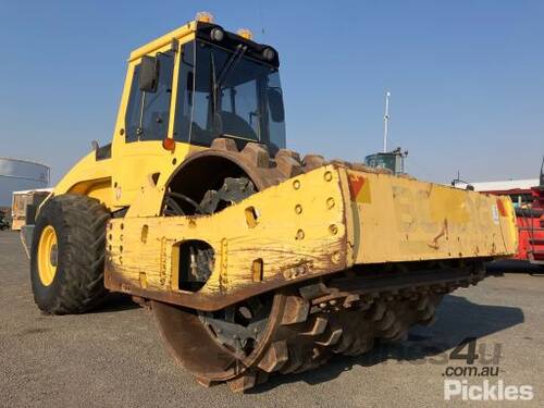 2012 Bomag BW219 PD-4 Articulated Smooth Drum Roller With Padfoot Shells