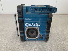 Makita DMR108 Radio - picture0' - Click to enlarge