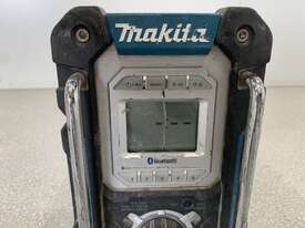 Makita DMR108 Radio - picture0' - Click to enlarge