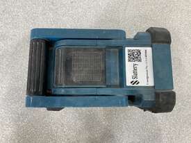 Makita DMR108 Radio - picture2' - Click to enlarge