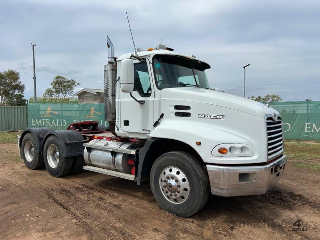 Buy Used 2005 Mack 2005 MACK VISION 6x4 PRIME MOVER Trucks in ...