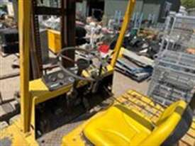 Dual Wheel Chinese Made Forklift - picture2' - Click to enlarge