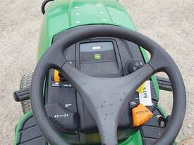 John Deere X300 - picture2' - Click to enlarge