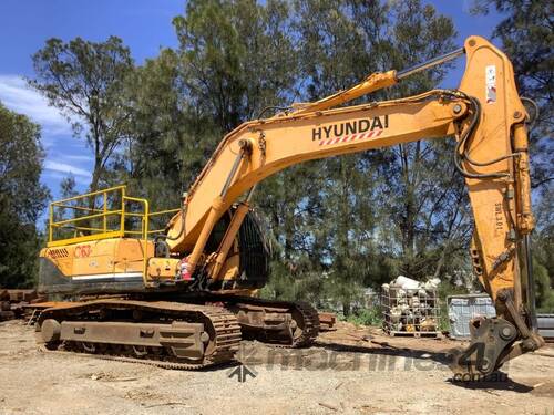 Hyundai Robex 300LC Excavator (Steel Tracked)