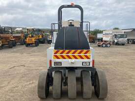 2004 Dynapac CP142 Multi Tyred Roller - picture0' - Click to enlarge
