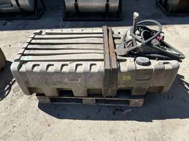 Diesel Fuel Tank with Pump - picture0' - Click to enlarge