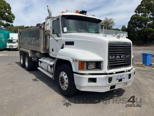 2007 Mack CH Tipper