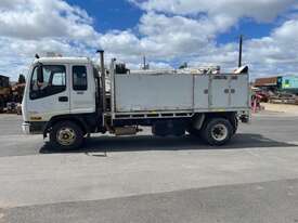 2000 Isuzu FRR 550A Service Truck - picture2' - Click to enlarge