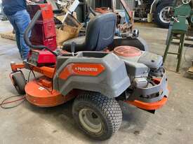 Husqvarna Z242F Ride On Mower - picture1' - Click to enlarge