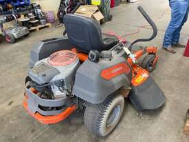 Husqvarna Z242F Ride On Mower - picture2' - Click to enlarge
