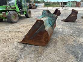 Excavator Bucket - picture0' - Click to enlarge