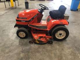 Kubota G1900 Ride On Mower - picture2' - Click to enlarge