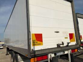 2006 Maxitrans ST2 Tandem Axle Refrigerated Pantech - picture0' - Click to enlarge