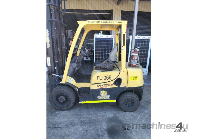 caption LIFT EQUIPT - 2.5T HYSTER DIESEL FORKLIFT