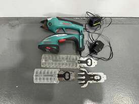 Bosch Shrub Cordless Shear Set w/ 3 Blades & Ciso Kit Cordless Secateurs - picture0' - Click to enlarge