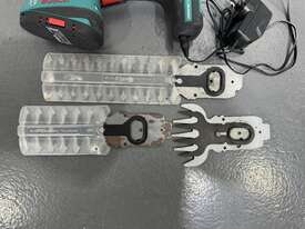 Bosch Shrub Cordless Shear Set w/ 3 Blades & Ciso Kit Cordless Secateurs - picture1' - Click to enlarge