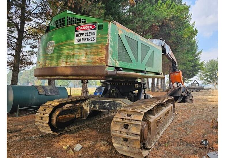 caption 2007 JOHN DEERE 909J HARVESTER WITH SOUTHSTAR HEAD