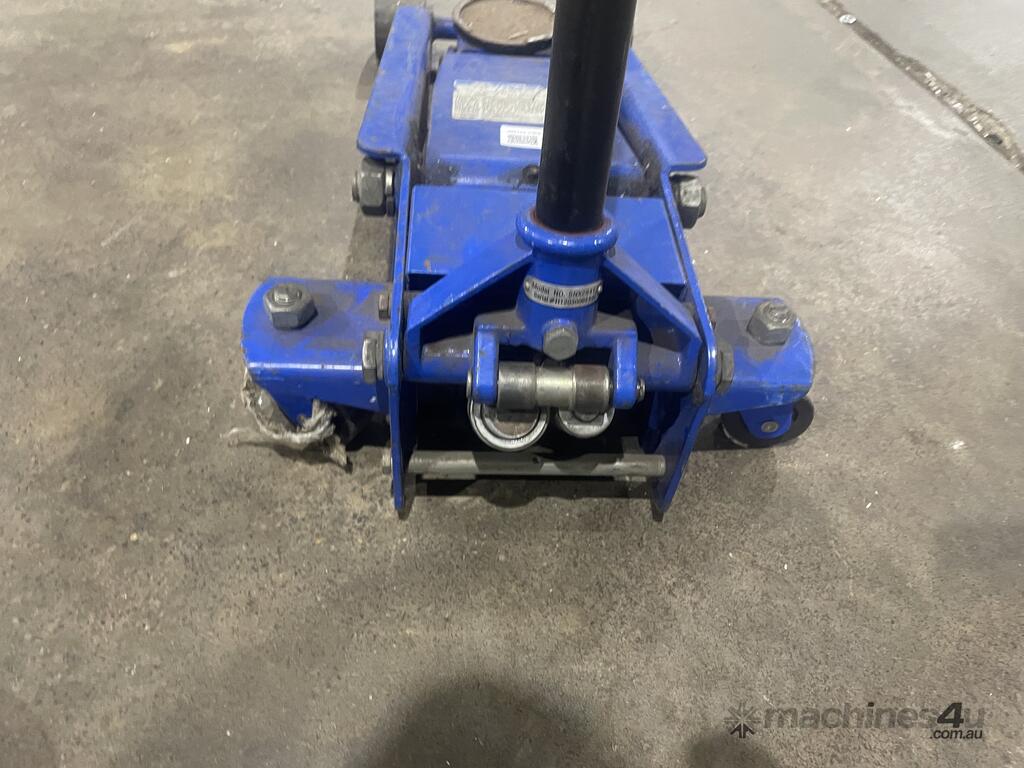 Used Blue Point Service Jack in , Listed on Machines4u