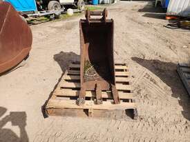 Excavator Bucket - picture0' - Click to enlarge