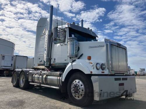 2016 Western Star 4864FXB Prime Mover