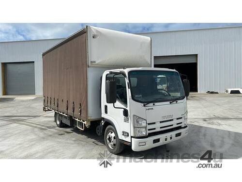 Isuzu NPR400