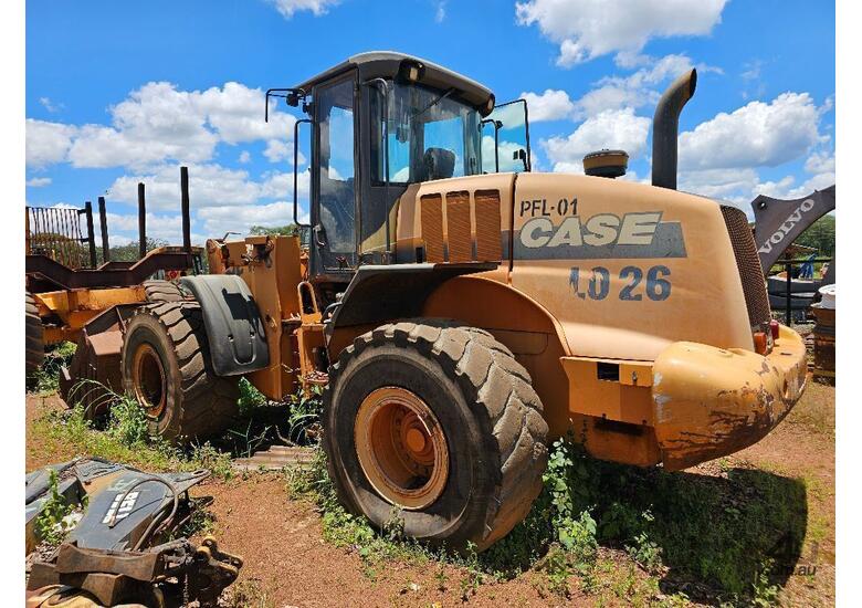 caption 2013 CASE 821F Wheeled Loader