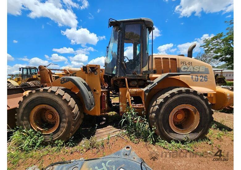 caption 2013 CASE 821F Wheeled Loader