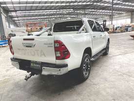 2022 Toyota Hilux SR5 4x4 T/Diesel - picture0' - Click to enlarge