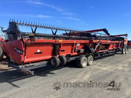caption CASE IH 3152 45FT Draper Front + Midwest Comb Trailer