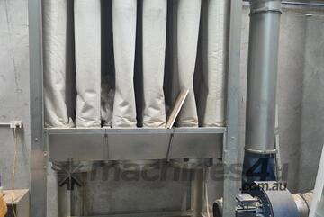 AIRTIGHT T750 24 Bag 7.5kw. LEDA 8 Bag. AIRTIGHT Metal Dust. AIRTIGHT 37kw. POLEX 30hp Unit *Sold*