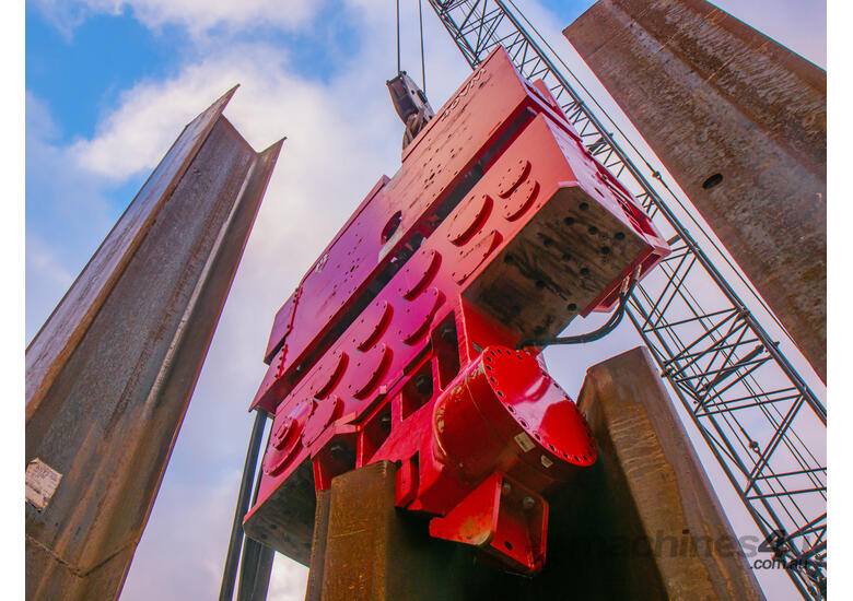 PVE 40VM Vibratory Hammer and Power Pack - Crane Suspended - Variable Moment - Single/Double Clamp - Hire