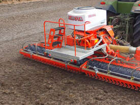 Kubota Power Harrow PH2000F Series - picture0' - Click to enlarge