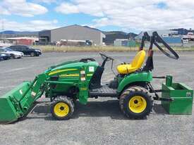 John Deere 2305 & FEL - picture2' - Click to enlarge