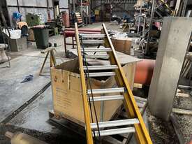 Gorilla Industrial 130kg Ladder - picture0' - Click to enlarge