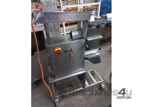 caption Fendo FS-19 Slicer machine