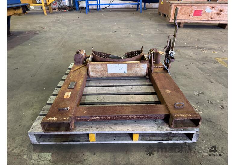 caption 44 Gallon Drum Lifting Attachment