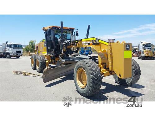 caption John Deere 772GP
