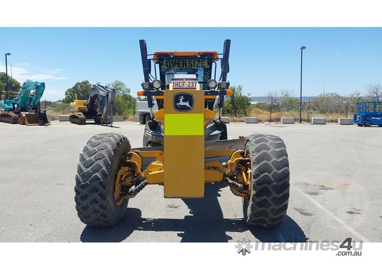 caption John Deere 772GP
