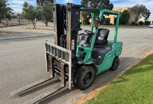 Forklift Mitsubishi FD35NT 3.5 Tonne Diesel 2013 Fork Position Side Shift Container Mast