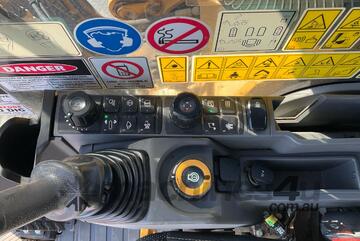 2020 Caterpillar 326 Excavator (Steel Tracked)