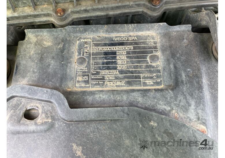 caption 2012 Iveco Daily Crew Cab Table Top